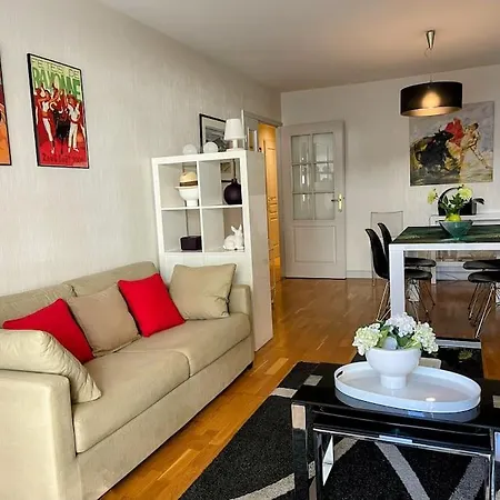 3* - Proche - Hypercentre - & Calme Apartment